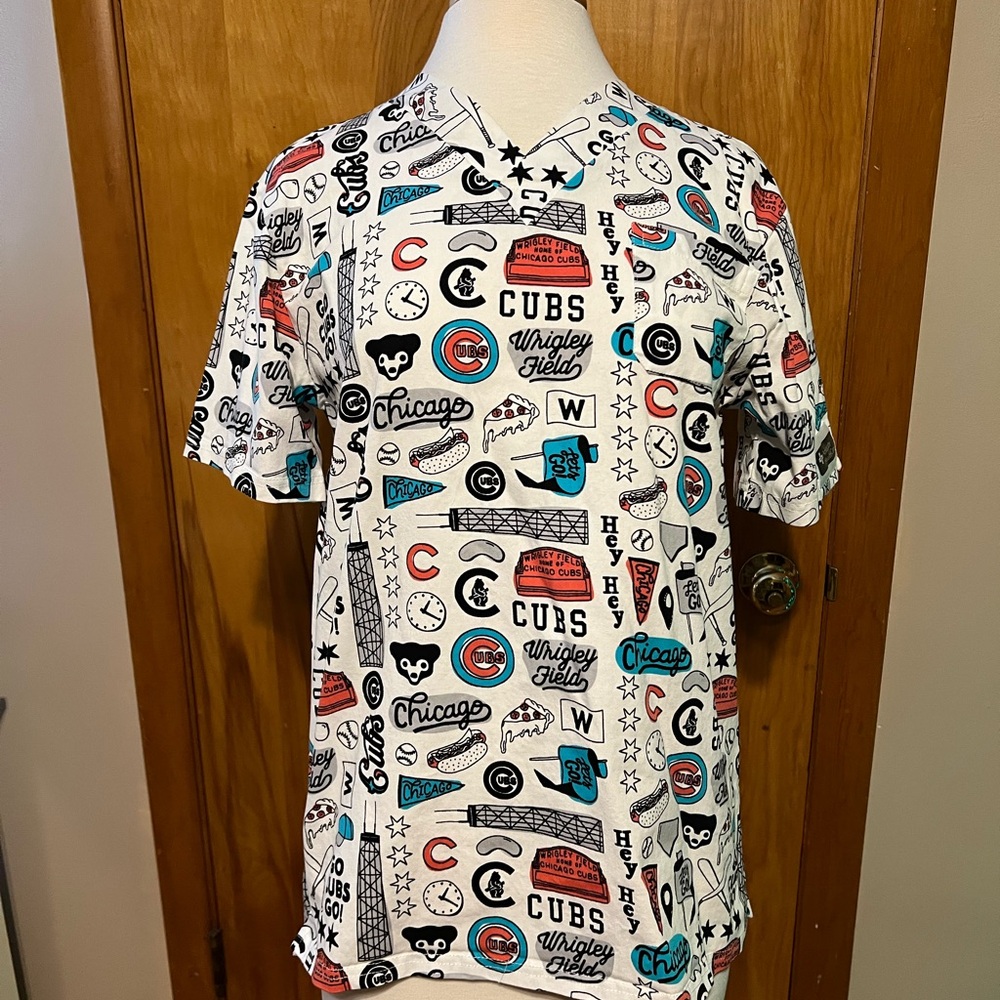 NWOT Chicago Cubs Advocate Health Care Scrub Top